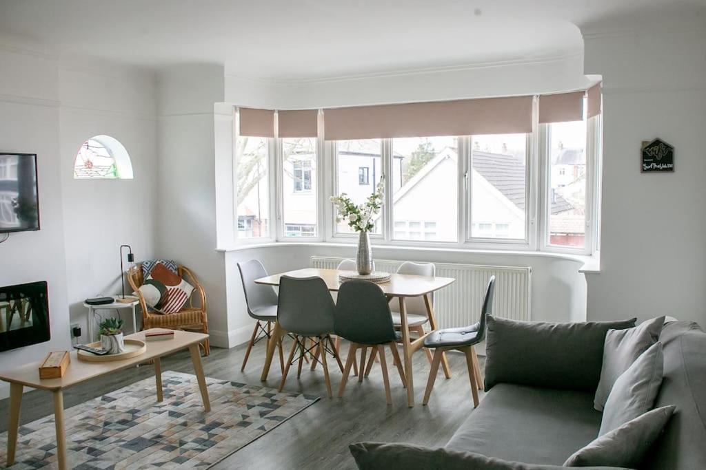 Ferienwohnung Stylish Retreat In Leigh-On-Sea Southend-on-Sea Exterior foto