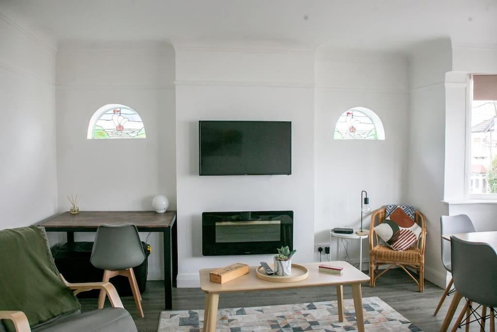 Ferienwohnung Stylish Retreat In Leigh-On-Sea Southend-on-Sea Exterior foto